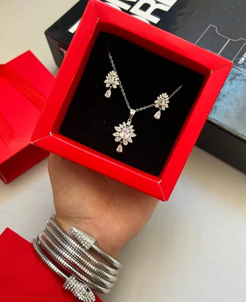 نیم ست جواهری طرح نور