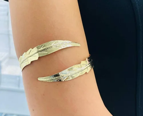 بازوبند طرح برگ