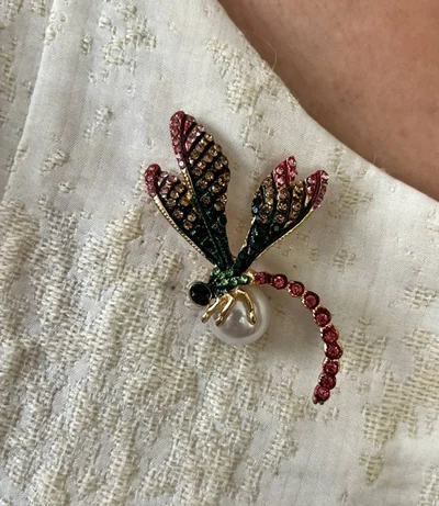 گل سینه طرح سنجاقک