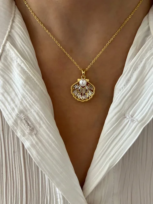 گردنبند صدف و مروارید طرح طلا