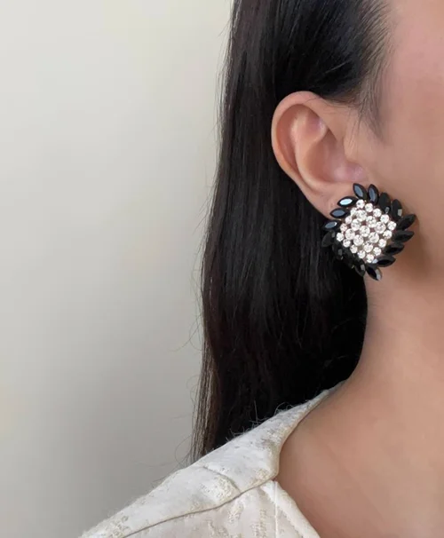 گوشواره جواهری مشکی طرح لوزی