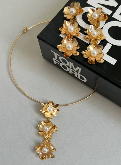 نیم ست فشن طرح گل با مروارید