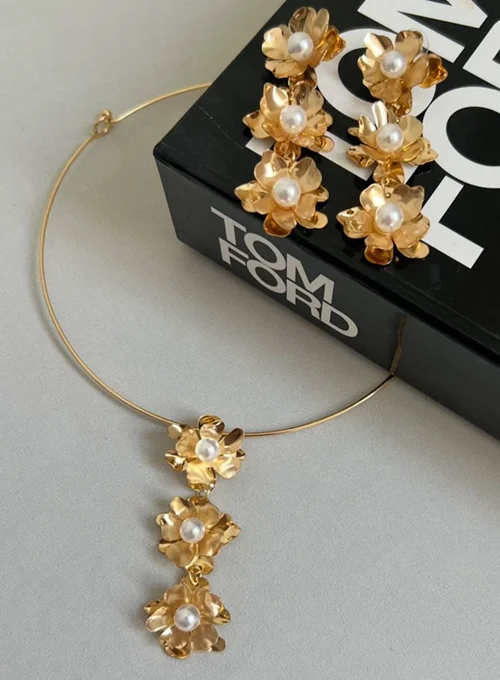 نیم ست فشن طرح گل با مروارید