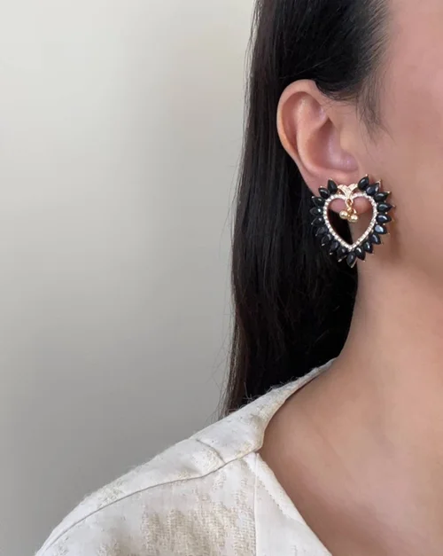 گوشواره جواهری مشکی طرح قلب